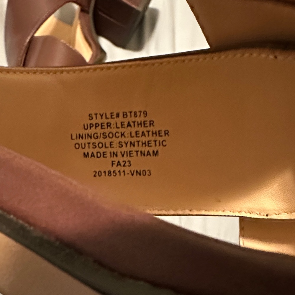 J. Crew Green Shoe Box for Dylan Sandals - Picture 9 of 10